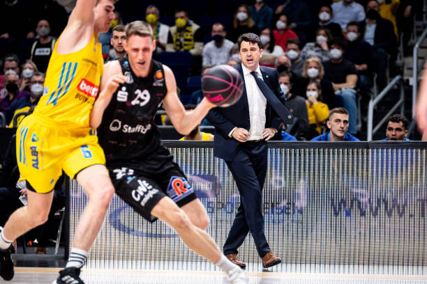 身体冲撞的 身体冲撞的